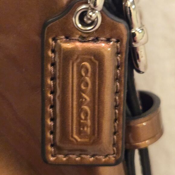 Coach Madison Demi Copper Patent Leather Small Pleated Bag Excellent Condition - Picture 4 of 16